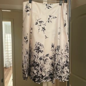 Nine West silky skirt mid-length